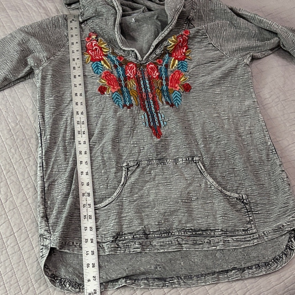 AVANI DEL AMOUR Embroidered Floral Boho Hoodie Tunic • SIZE Large• Gray - Picture 10 of 11
